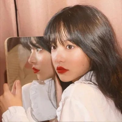 我才不要和人类恋爱呢